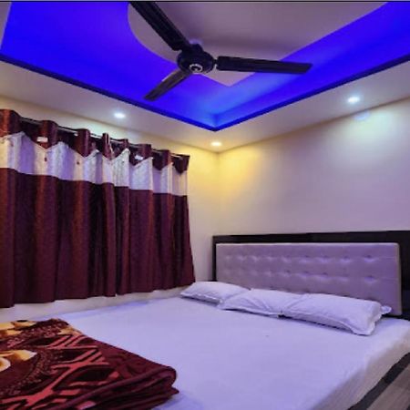 Hotel Ilora By Wb Inn Tarapith Exterior foto