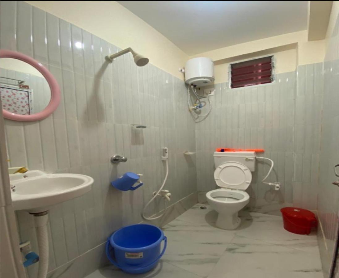 Hotel Ilora By Wb Inn Tarapith Exterior foto